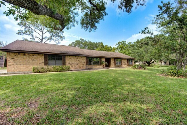 Building Photo - 12302 Thaman Dr