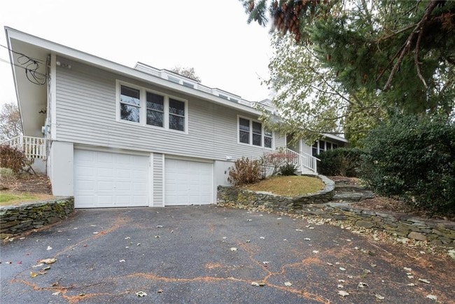 Building Photo - 7 Cowsill Ln