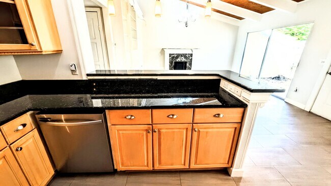 Foto del edificio - Annual Unfurnished 2/1 Condo in Downtown Sarasota