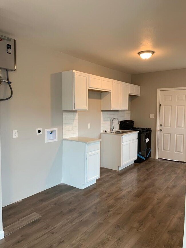 Foto del edificio - 211 E Sterling Ave