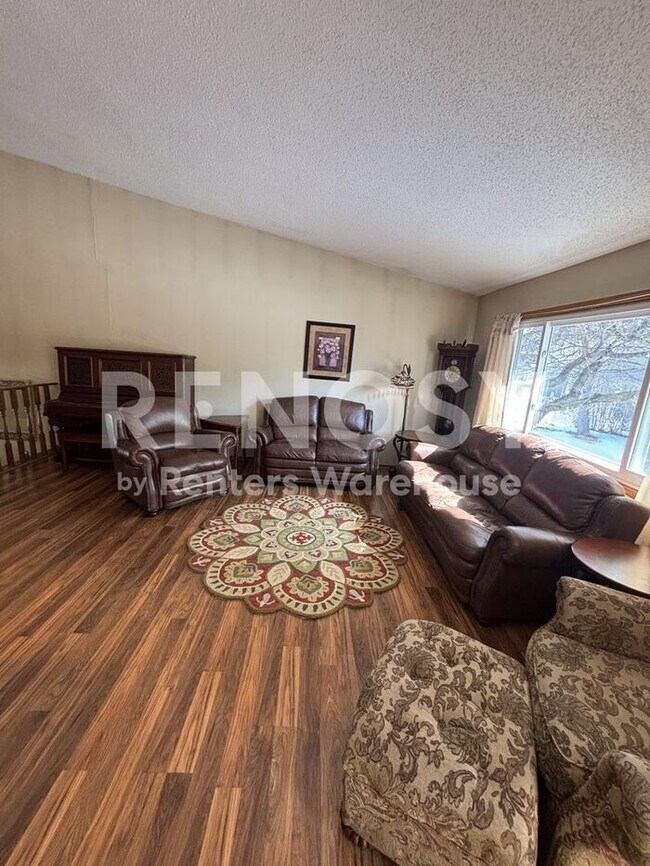 Foto del edificio - 15536 Garfield Cir