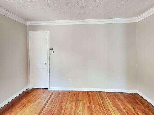 Foto del edificio - 369 Enota Pl SW