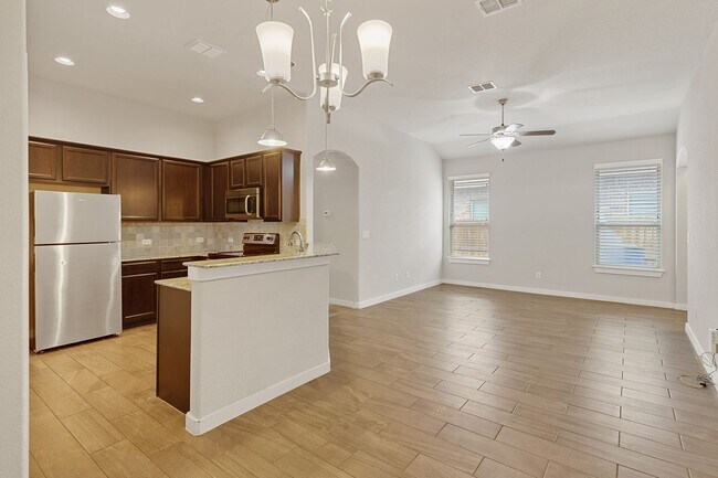 Foto del edificio - GORGEOUS 3 BEDROOM DUPLEX LOCATED IN BASTR...