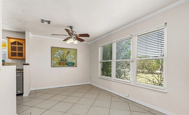 Foto del edificio - 863 Riverside Dr