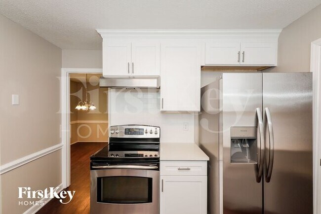 Foto del edificio - 4914 Chestnut Lake Drive