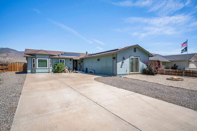 Foto del edificio - 2072 Lonnie Ln