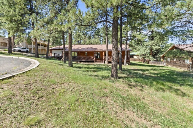 Building Photo - 103 E Miller Ct