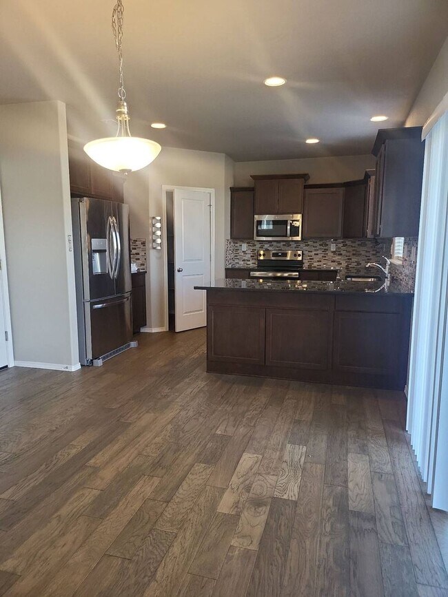 Foto del edificio - Beautiful 5 bedroom 3 bath home in Mae Val...