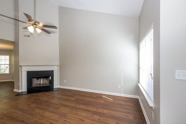 Building Photo - 5929 Brookfield Pointe Dr