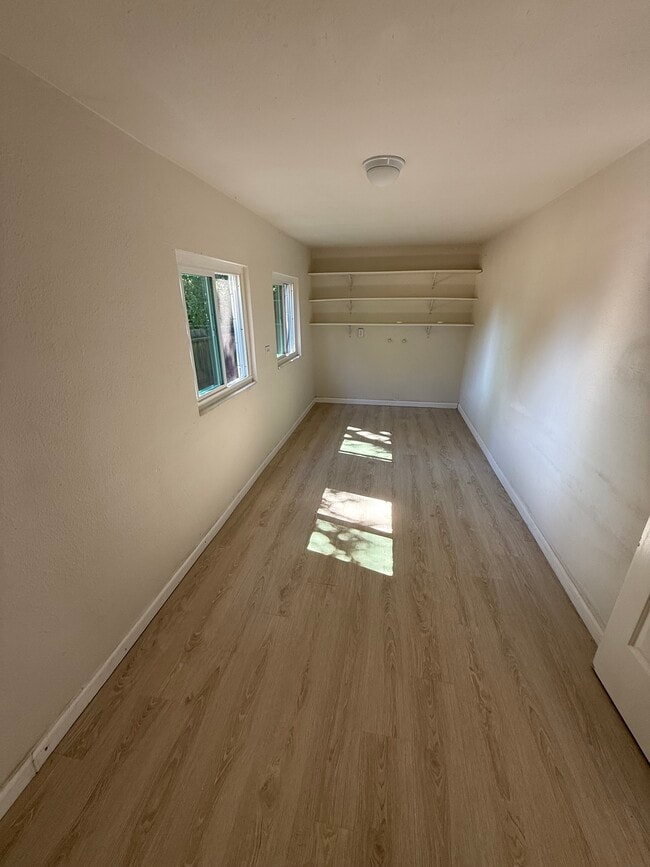 Building Photo - 4512 Live Oak St