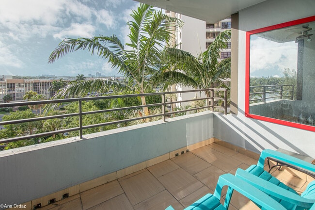 Photo - 500 Three Islands Boulevard (Hallandale Beach, FL) Apartment
