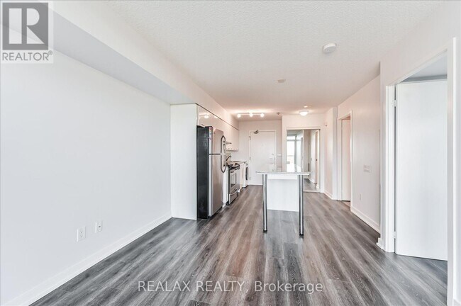 Building Photo - 29-1729 Singer Ct