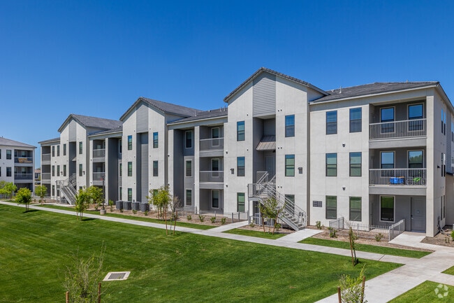 Building Photo - Alta 99th