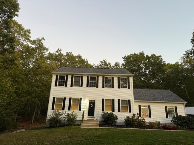 Building Photo - 264 Great Brook Rd