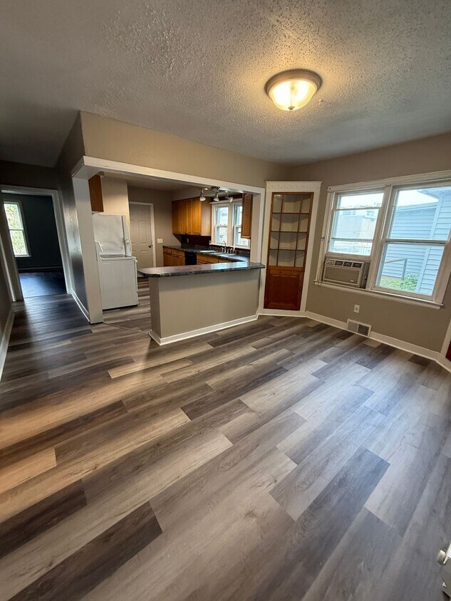 Foto principal - 906 McLean Ave
