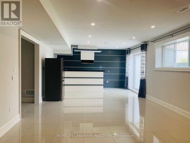 Building Photo - 108 Patricia Ave