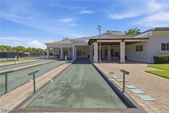Building Photo - 9235 Troon Lakes Dr
