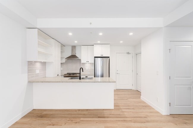 Building Photo - 20487-20465 65 Ave