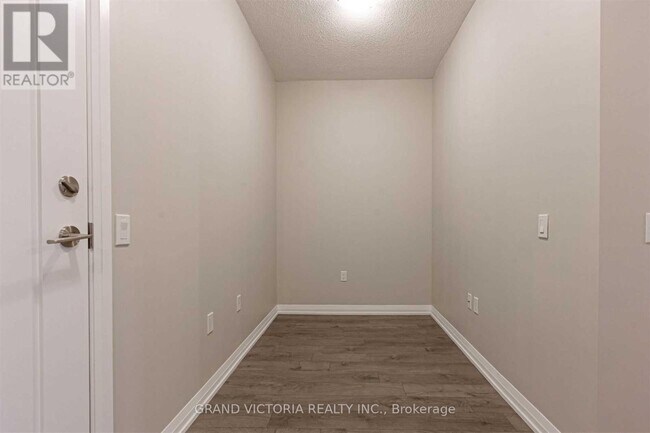 Photo du bâtiment - 65 Watergarden Dr