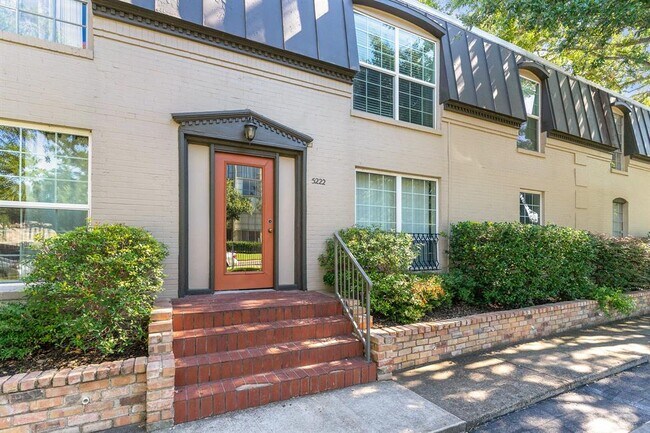 Building Photo - 5222 Fleetwood Oaks Ave