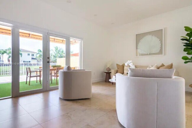 Foto del edificio - 15566 SW 13th Terrace