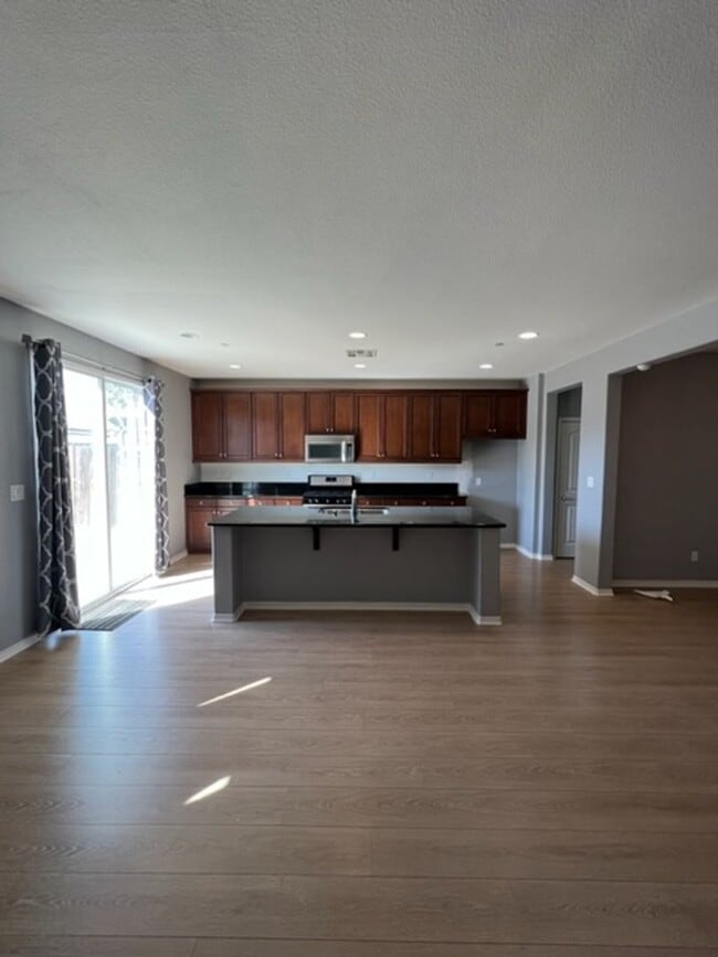 Foto del edificio - Stunning SW Home with Sun Run Solar!