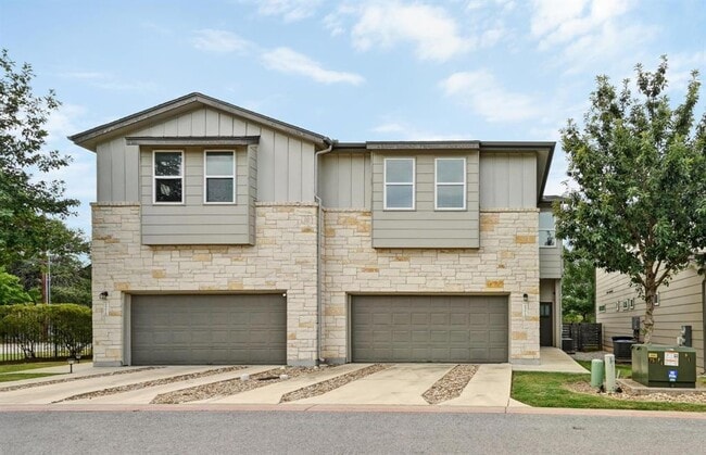 Building Photo - 8901 Parker Ranch Cir