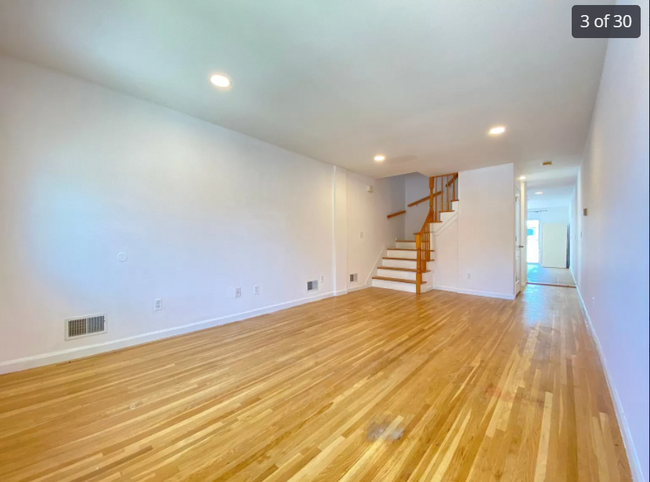 Foto del edificio - 1303 Mason Ave