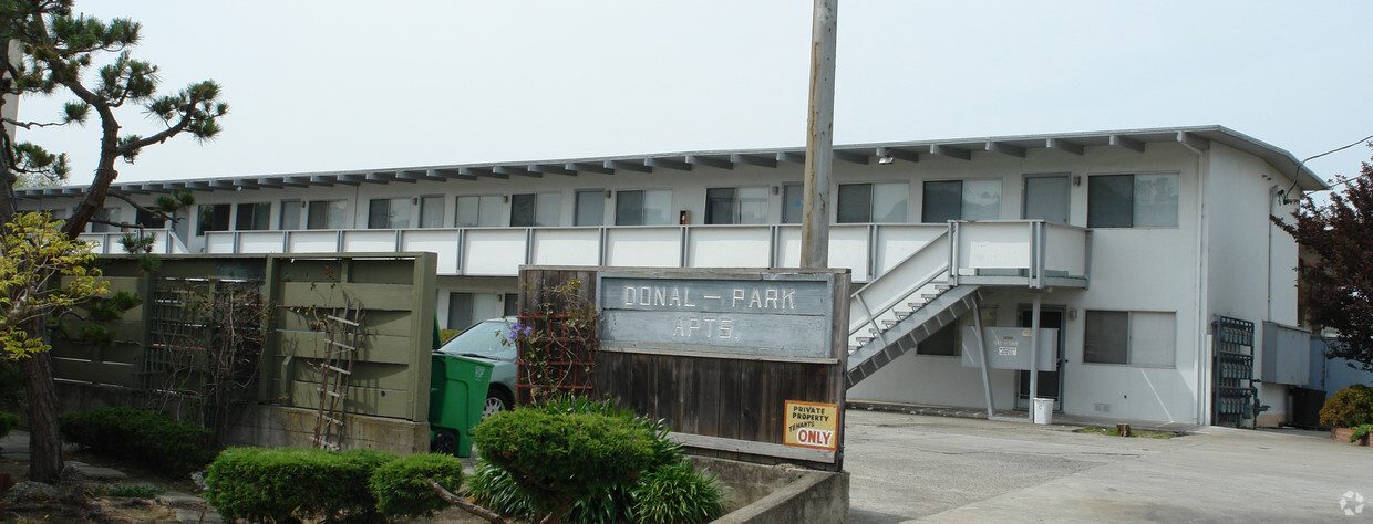 Building Photo - Donal Park Apartments