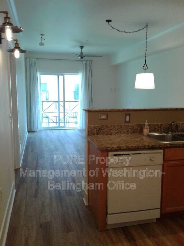 Building Photo - 1015 Railroad Ave