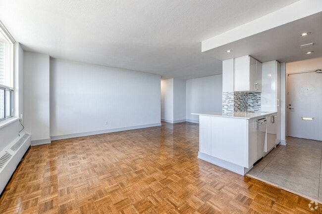 2BR, 1BA - 884SF - Living Room - 225 Davisville Avenue