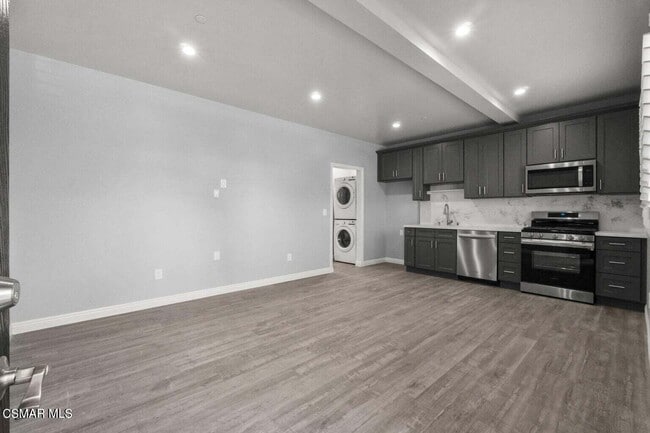 Building Photo - 4362 Tuller Ave