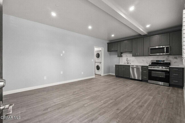 Foto del edificio - 4362 Tuller Ave