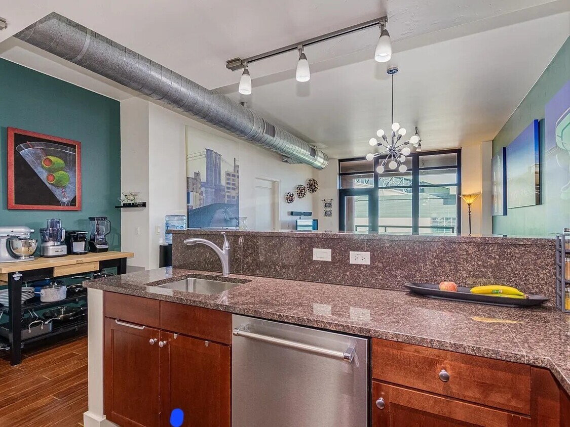 Foto principal - 310 S 4th St