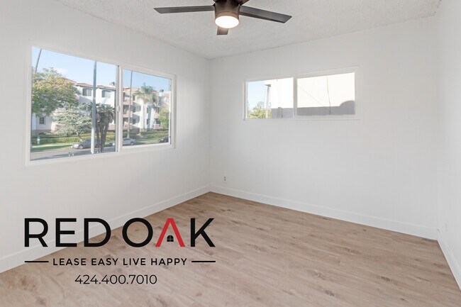 Foto del edificio - 19148 Sherman Way