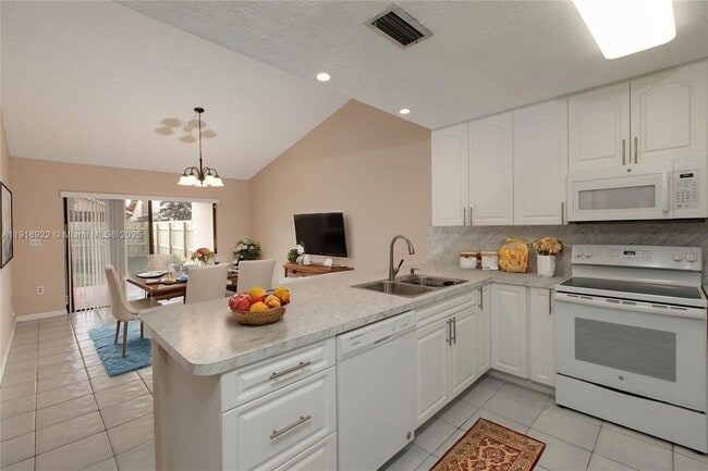 Foto del edificio - 14410 SW 112th Terrace