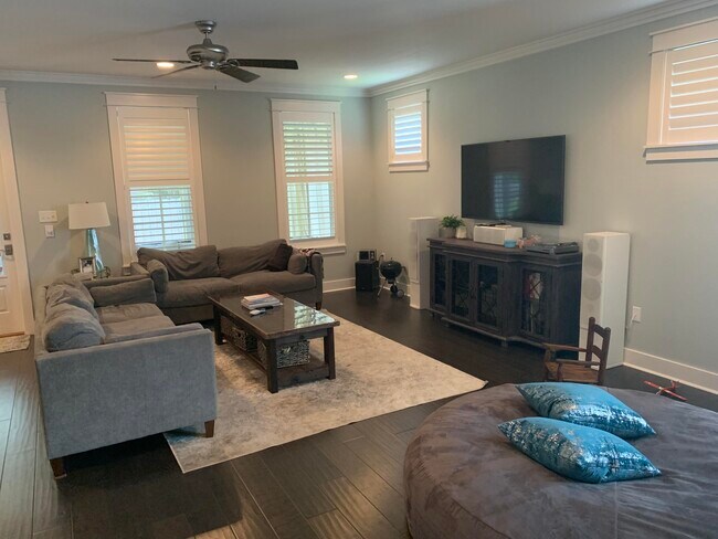 Foto del edificio - 40 Carson Oaks Ln