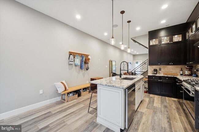 Foto del edificio - 1942 Tasker St