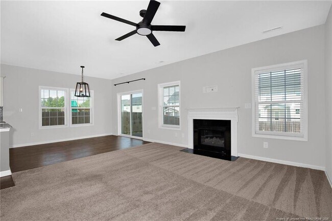 Foto del edificio - 2346 Spinning Wheel Rd