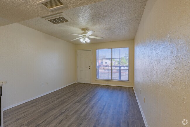1 dormitorio, 1 baño - 450 pies cuadrados - Sala de estar - University View Denton