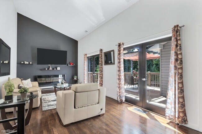Building Photo - 6 br, 4 bath House - 1489 Sunset Way