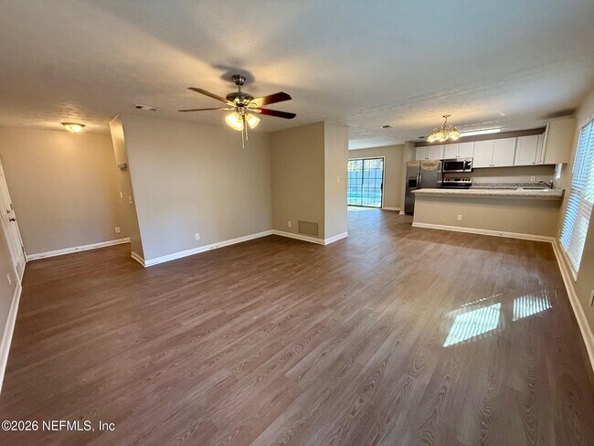 Building Photo - 3336 Cypresswood Dr S