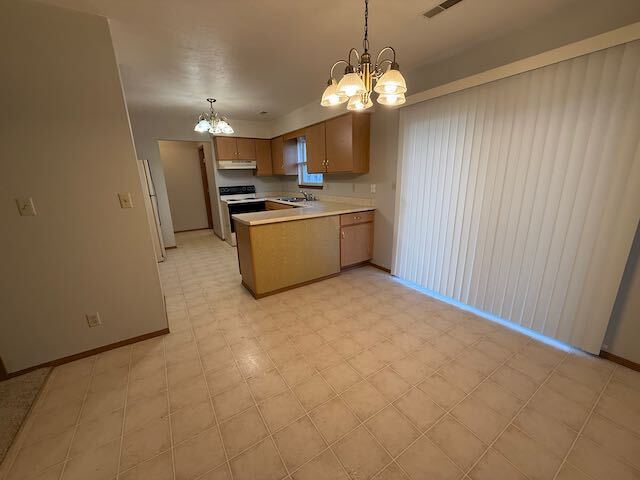 Building Photo - Ranch Duplex in Washington