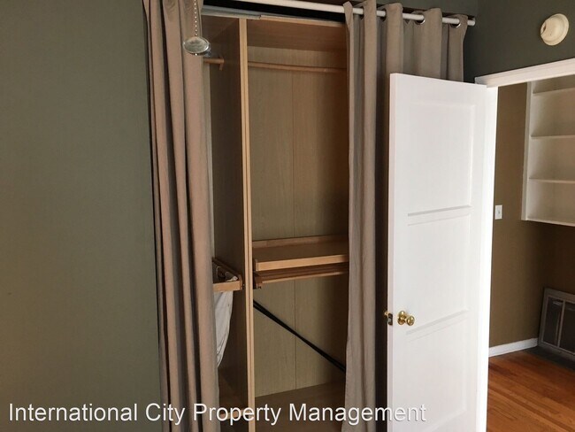 Foto del edificio - 1 br, 1 bath House - 701 1st Street