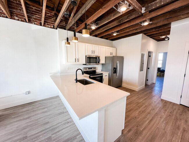 Foto del edificio - 9517 E Colfax Ave