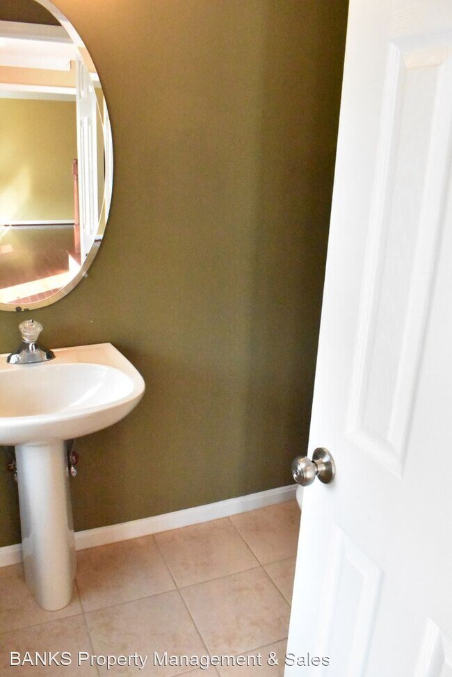 Foto del edificio - 5 br, 3.5 bath House - 46 Saint Williams Way