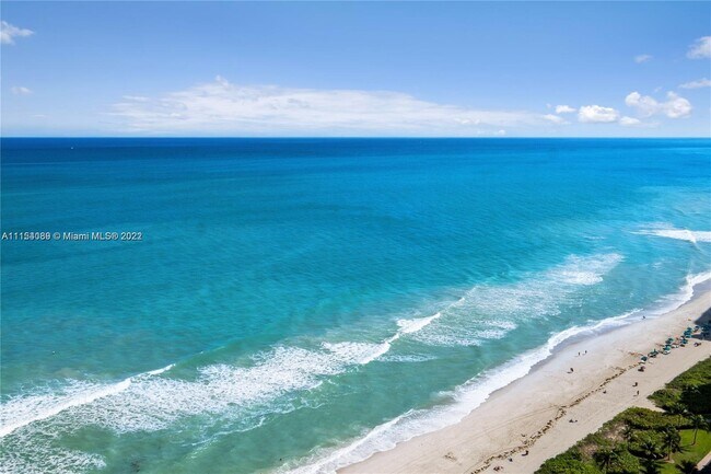 Foto del edificio - 16699 Collins Ave