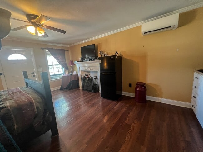 Foto del edificio - 9500 Mayfield Ave
