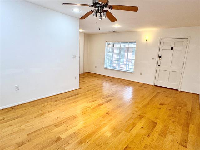 Foto del edificio - 6126 Tremont St