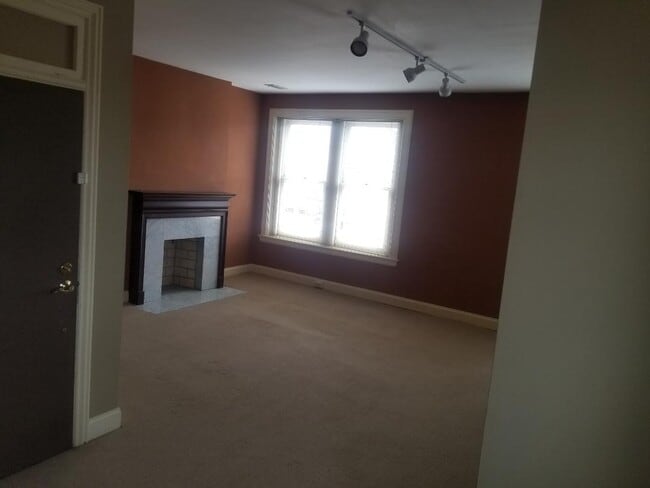 Living Room - 902 Western Ave